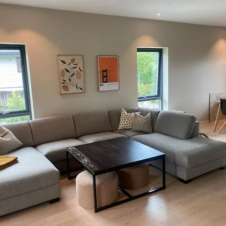 Lägenhet Familyhome For 8 People - 4 Bedrooms - 10min From Center *