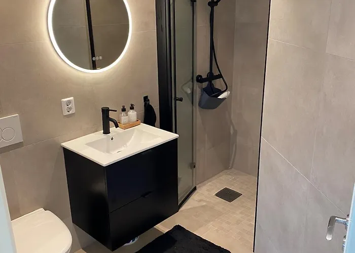 Lägenhet Familyhome For 8 People - 4 Bedrooms - 10min From Center *